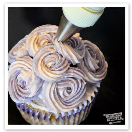 CUPCAKES DE VIOLETAS / VIOLET CUPCAKES