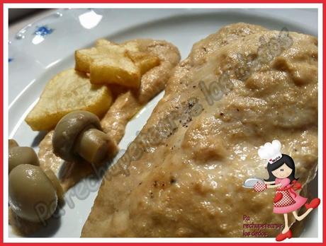 *Pechugas de pollo en salsa de nata y champiñones (tradicional)