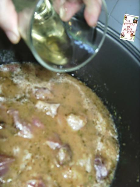 CARNE EN  SALSA A MI ESTILO EN MI OLLA ERIKA