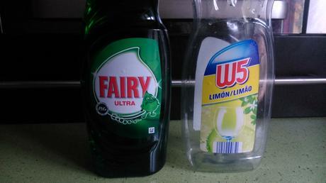 Comparativa entre lavavajillas a mano: Fairy, Lidl y Mercadona.