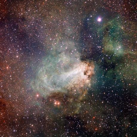 Messier 17 tomada por el VST