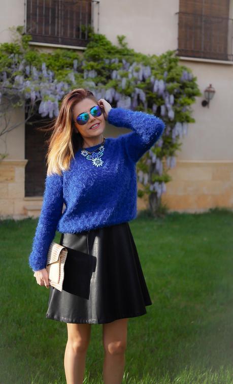 Azul Klein y negro, outfit primaveral