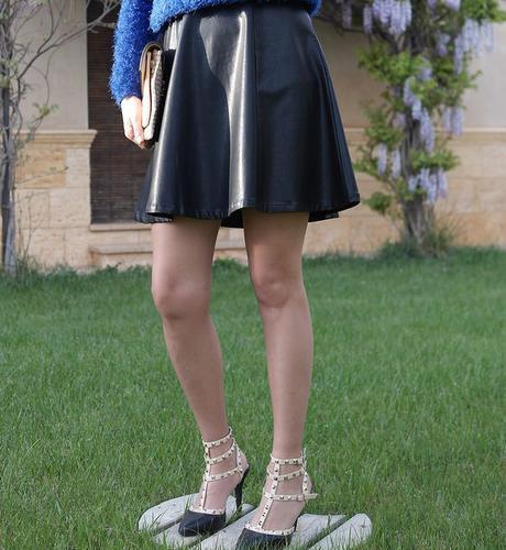 Azul Klein y negro, outfit primaveral