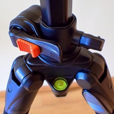 El trípode Vanguard Alta Pro cuenta con una columna central móvil de 0 a 130º Tripode para Nikon D7100