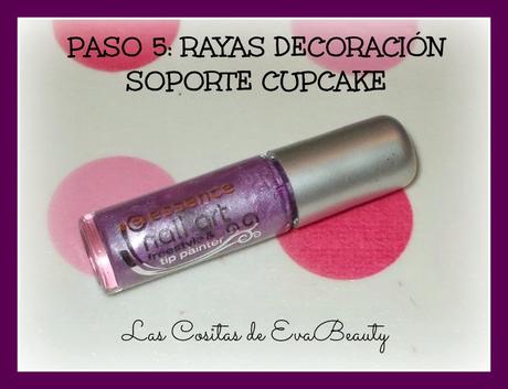 Mis manicuras (13): Manicura con puntos y Cupcake de fresa y chocolate.
