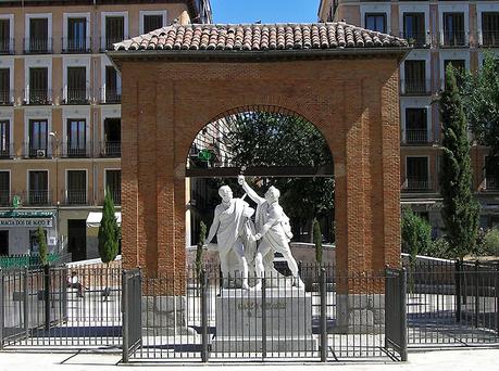 Daóiz y Velarde, turistas en Madrid