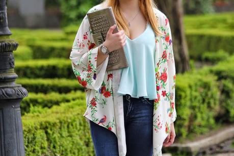 kimono_flores-clutch_plateado-camiseta_zara_turquesa-blog_bilbao