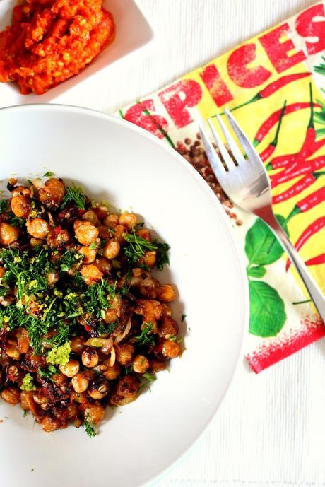 Garbanzos salteados con sambal oelek Garbanzos salteados con sambal oelek