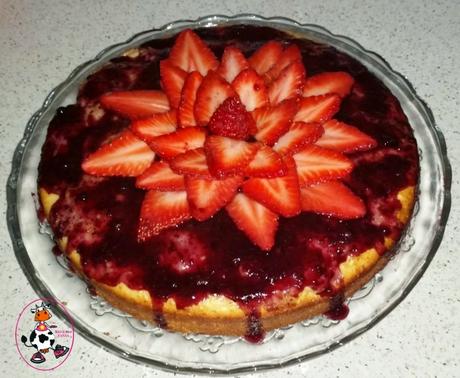 TARTA DE MANZANA Y FRESAS