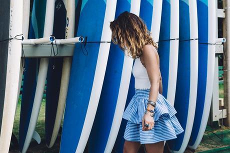 Ruffle_Striped_Skirt-Knit_Top-Pull_and_Bear-Beach-Converse-Beach_Outfit-Kauia-Travels-Hawaii-34