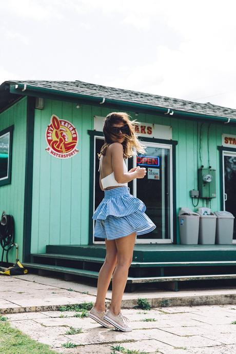 Ruffle_Striped_Skirt-Knit_Top-Pull_and_Bear-Beach-Converse-Beach_Outfit-Kauia-Travels-Hawaii-53