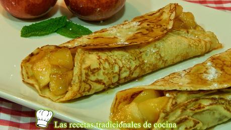 Crepes o tortillas rellenas de manzana
