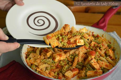 Pasta con salsa de tomate y tofu - Receta vegetariana