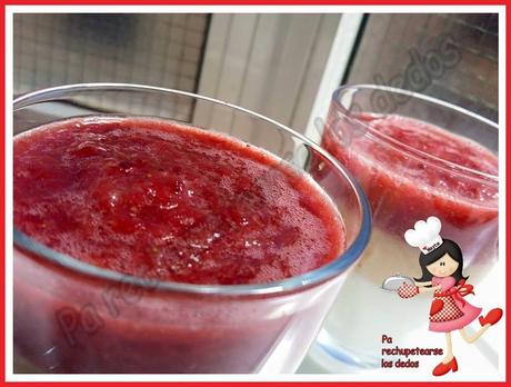 *Delicius de fresas, plátanos y yogurt (thermomix y tradicional)