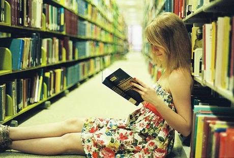 ME CRITICAN POR LEER ESTE LIBRO
