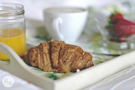 Anatomía del perfecto desayuno en la cama/ Anatomy of a perfect breakfast in bed The anatomy of a perfect breakfast in bed