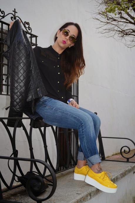 Outfit - Black & Yellow