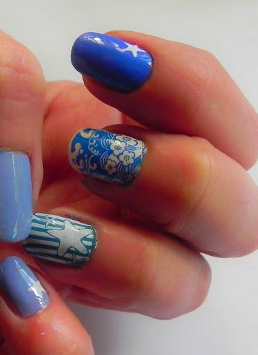 Busca tu pantone: Azules (look y manicura)