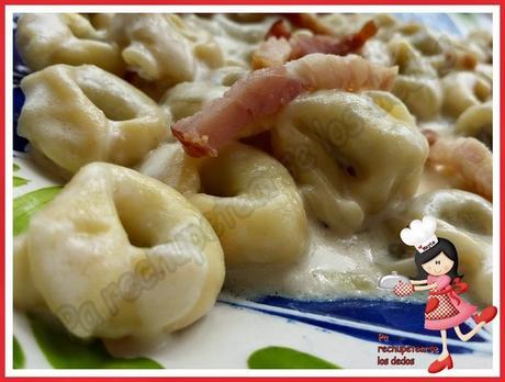 *Tortellinis con bacon y salsa de nata (tradicional)
