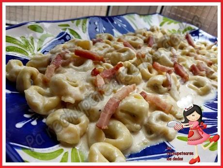 *Tortellinis con bacon y salsa de nata (tradicional)