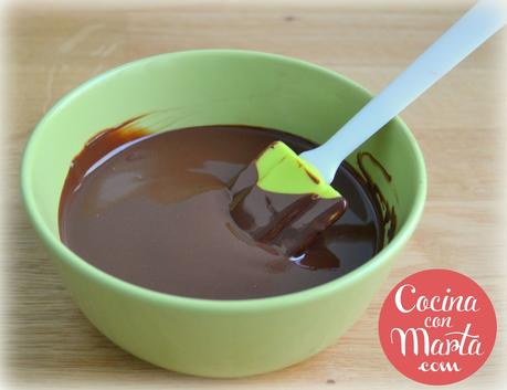 Receta hecha con olla GM, bizcocho de chocolate casero. Fácil, rápido y sencillo. Cocina con Marta.