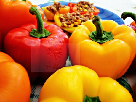 Pimientos rellenos de carne y maíz