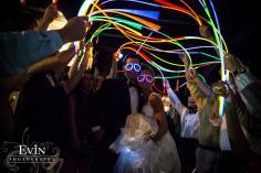 Lo fluorescente invade las bodas