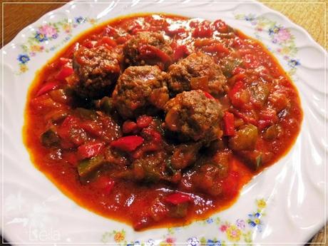Pisto con albondigas