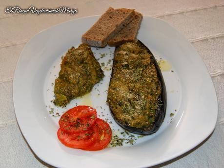 Berenjenas rellenas de verduras y aguacate