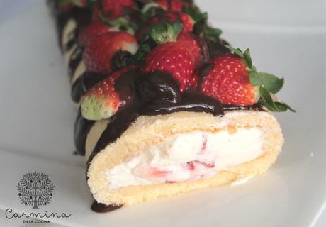 BRAZO DE NATA CON FRESAS Y CHOCOAOVE BRAZO DE NATA CON FRESAS Y CHOCOAOVE
