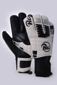 RG comienza a mostrar sus nuevos guantes 11149511_830607930352685_4286815777414696209_n