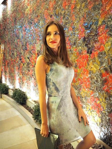 ‘Cómo Sobrevivir a una Despedida’ OLYMPUS DIGITAL CAMERA