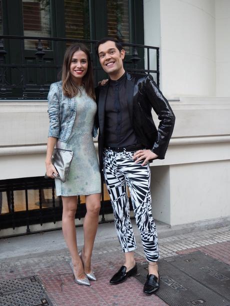 ‘Cómo Sobrevivir a una Despedida’ OLYMPUS DIGITAL CAMERA