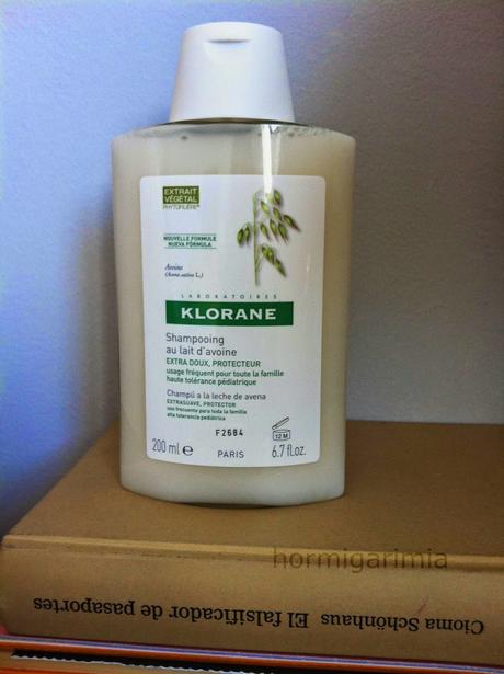 CHAMPÚ EXTRASUAVE A LA LECHE DE AVENA DE KLORANE.