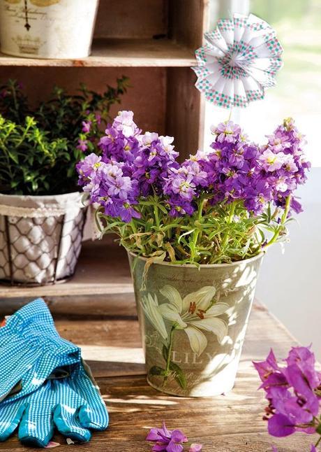 10 Floreros para lucir unos Ramos Perfectos