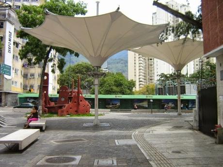 EL RECREO - Continúan sin iluminación algunos sectores en Bulevar Sabana Grande