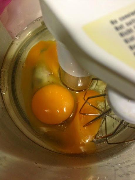 BIZCOCHO DE FRAMBUESAS Y CHOCOLATE BLANCO