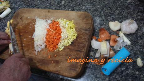 Probando caldo de pollo ecólogico Costa Eco