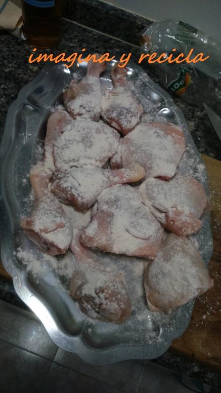 Probando caldo de pollo ecólogico Costa Eco