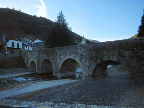 Camino de Santiago. De El Acebo a Ponferrada (Castilla y León)