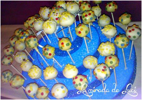 DIY:  expositor cake pops