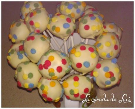 DIY:  expositor cake pops