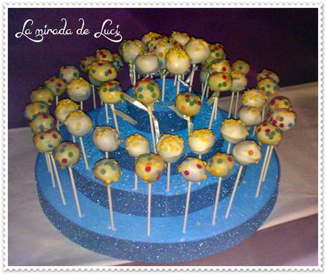 DIY:  expositor cake pops