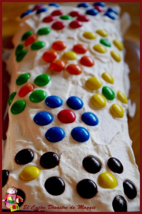 BRAZO DE GITANO CON FRESAS, NATA Y LACASITOS - 12 RECETAS, 12 BLOGUERS