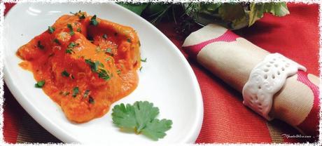 Oreja con salsa de tomate y pimientos Oreja con salsa de tomate y pimientos