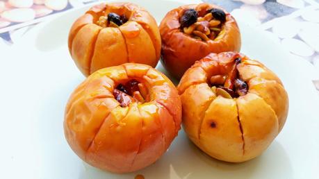 Manzanas con frutos secos al horno