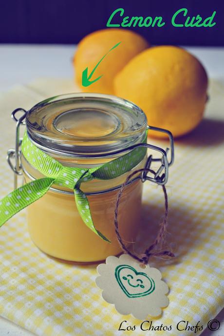 Pancakes de arándanos con lemon curd