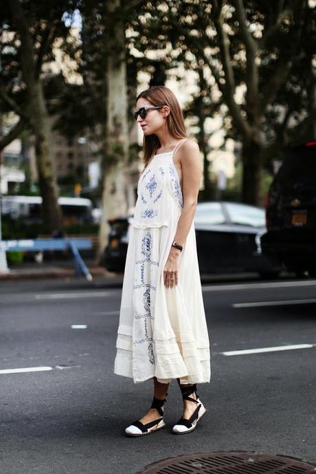 STREET STYLE INSPIRATION; FLAT ESPADRILLES.-