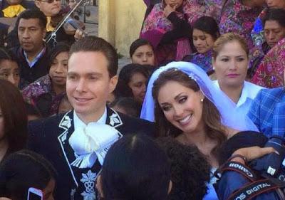 Anahí y el gobernador de Chiapas se casan