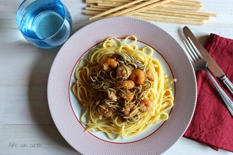 TALLARINES AL HUEVO CON GULAS Y GAMBAS AL AJILLO